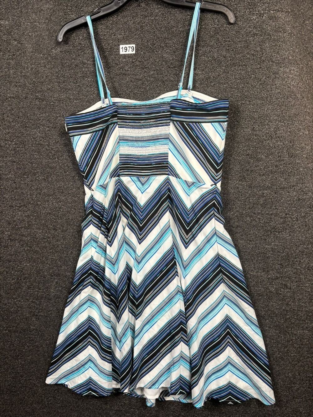 White House Black Market Above Knee Length Spaghetti Strap Dress Size 10 Multi